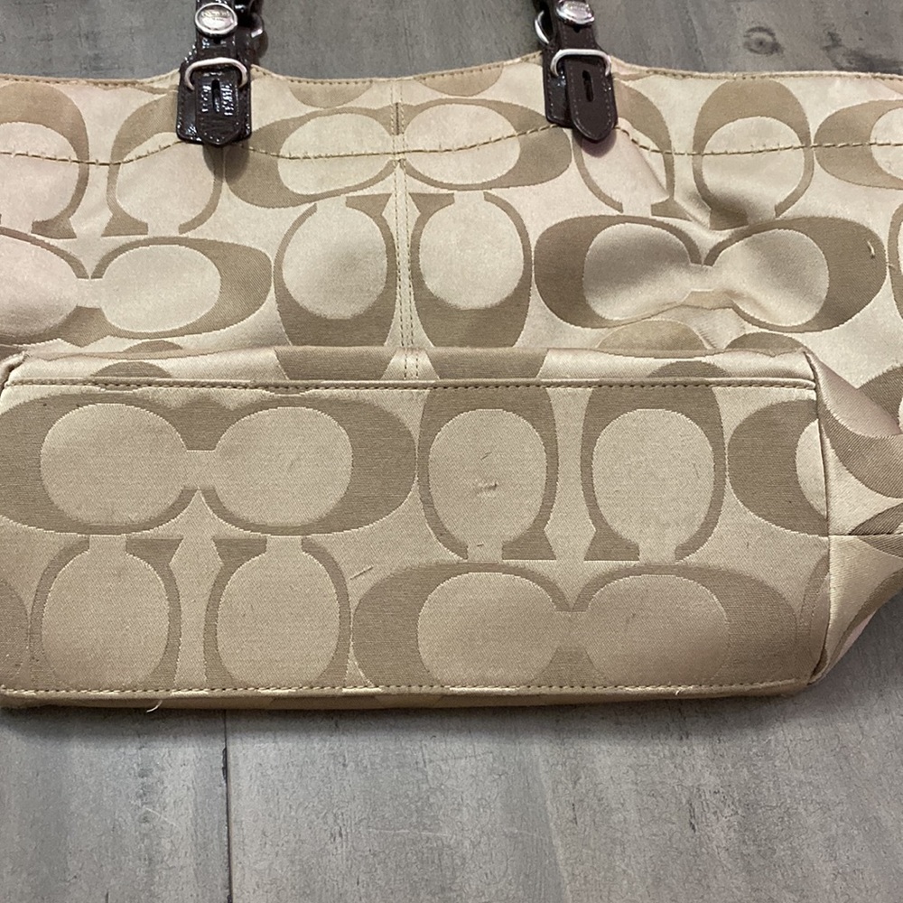 Coach K1194-f16175 Khaki Mohogany Leather Signature Sateen Fabric with Trim Tote - Picture 3 of 10